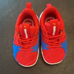Toddler Super Mario Pumas
